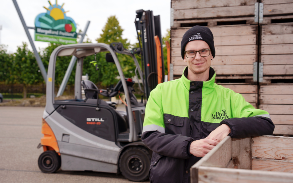 Afbeelding van verhaal Sute de kilograme pe furcile stivuitorului tău: „E palpitant și acum.”